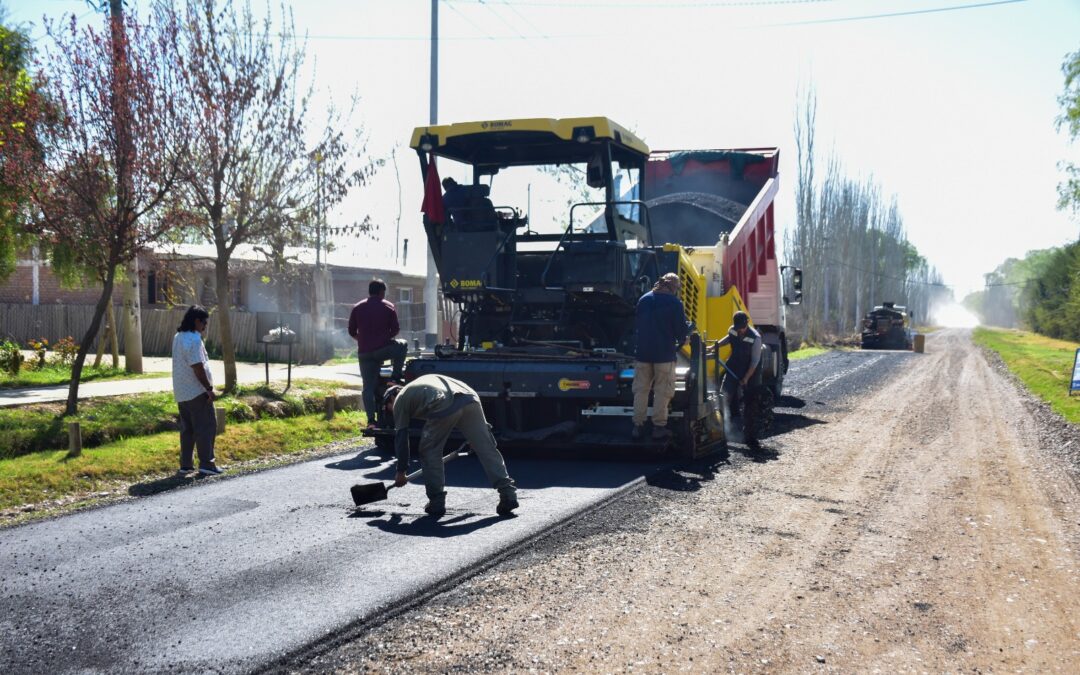 Continúa la pavimentación de calles en el departamento de Tunuyán