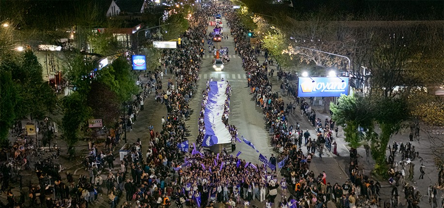 Con una multitud, se realizó la Farándula Estudiantil en Tunuyán