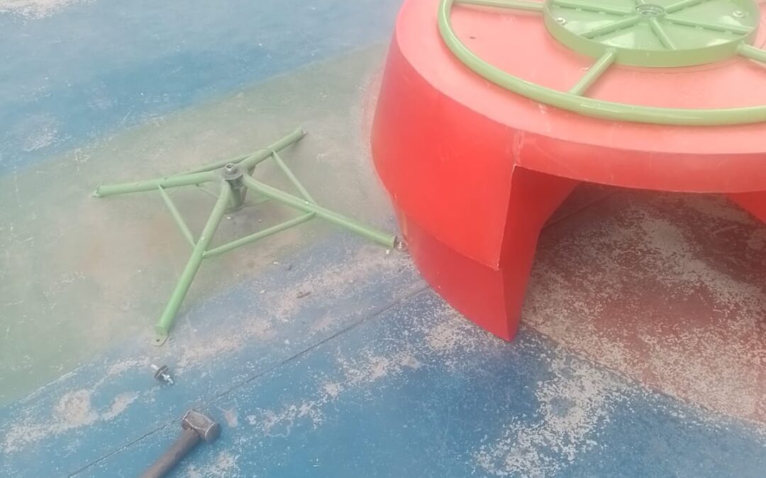 Actos de vandalismo en la Plaza Manuel Belgrano de Vista Flores