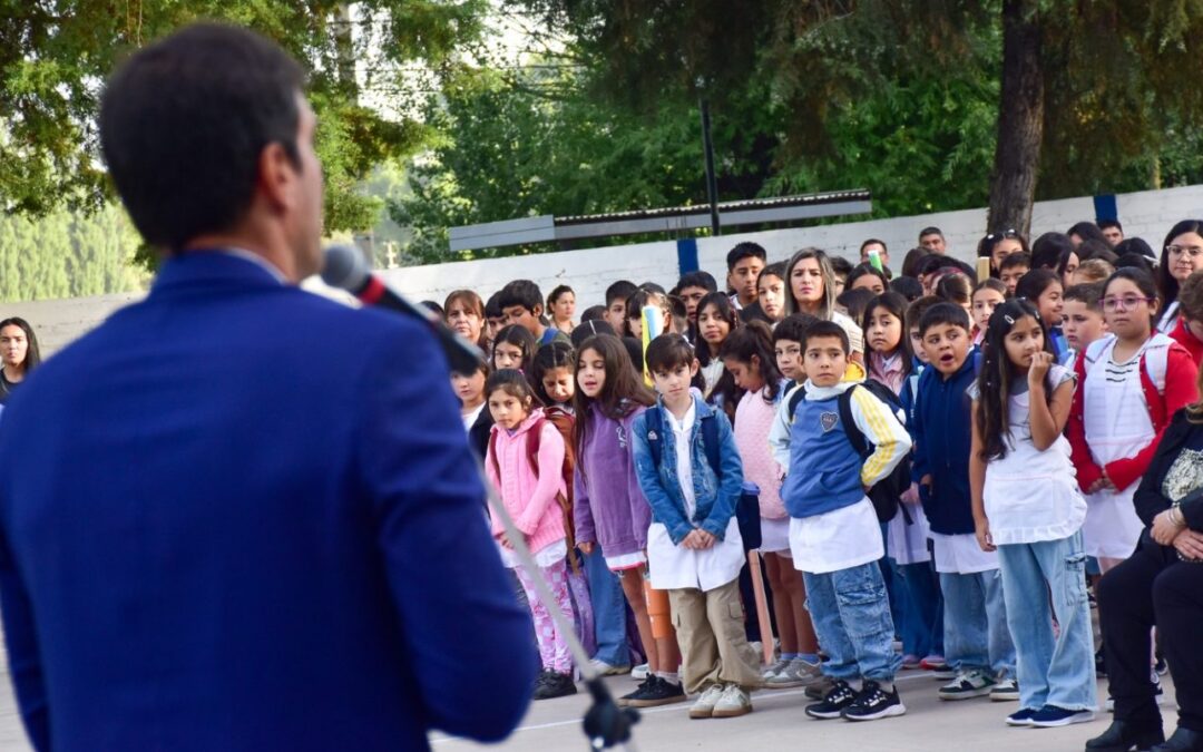 Comenzó el ciclo lectivo 2026 en Tunuyán con acto oficial en Colonia Las Rosas