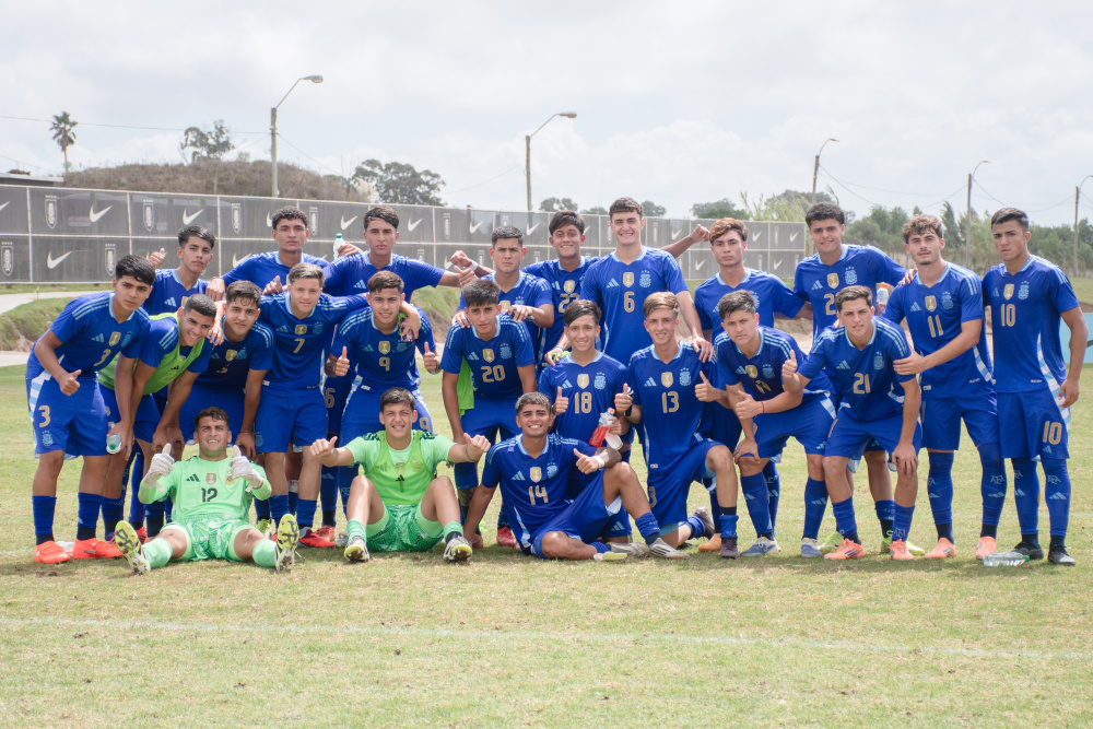 Argentina superó 2 – 1 a Uruguay en el cierre de la gira en el país vecino