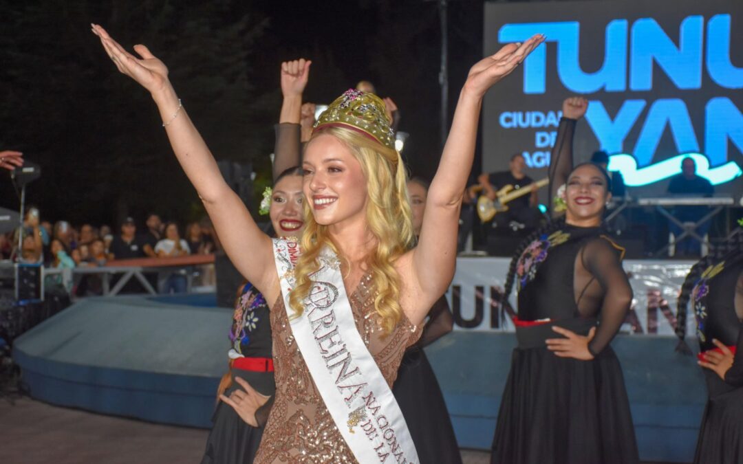 Una multitud en Tunuyán recibió a Agustina Giacomelli, la flamante Virreina Nacional de la Vendimia