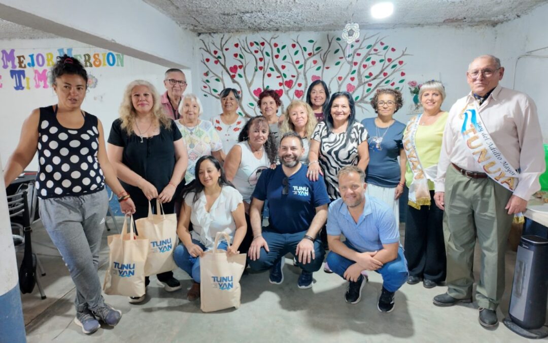 El programa «Juntos de gira» ya recorre los distritos con encuentros para adultos y adultos mayores