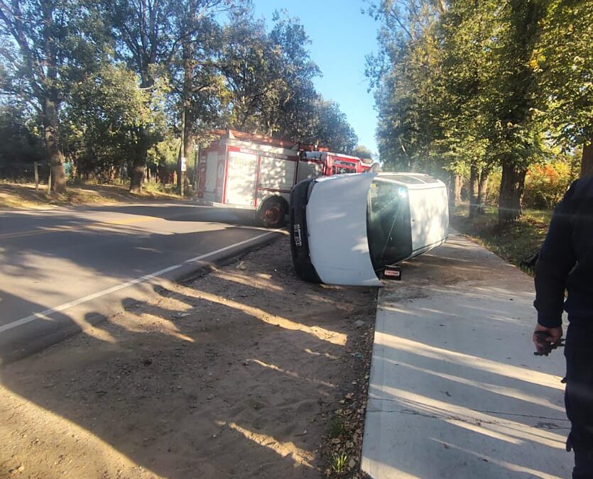 Vista Flores: una mujer hospitalizada tras volcar en Ruta 94