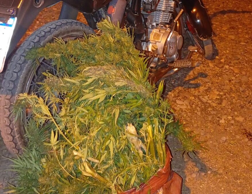 Detuvieron a un motociclista con más de 3 kilos de droga tras una persecución
