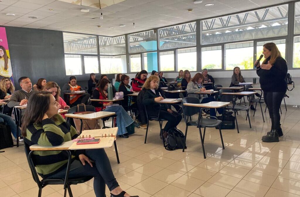 San Carlos refuerza el apoyo educativo con la inauguración del espacio PODES