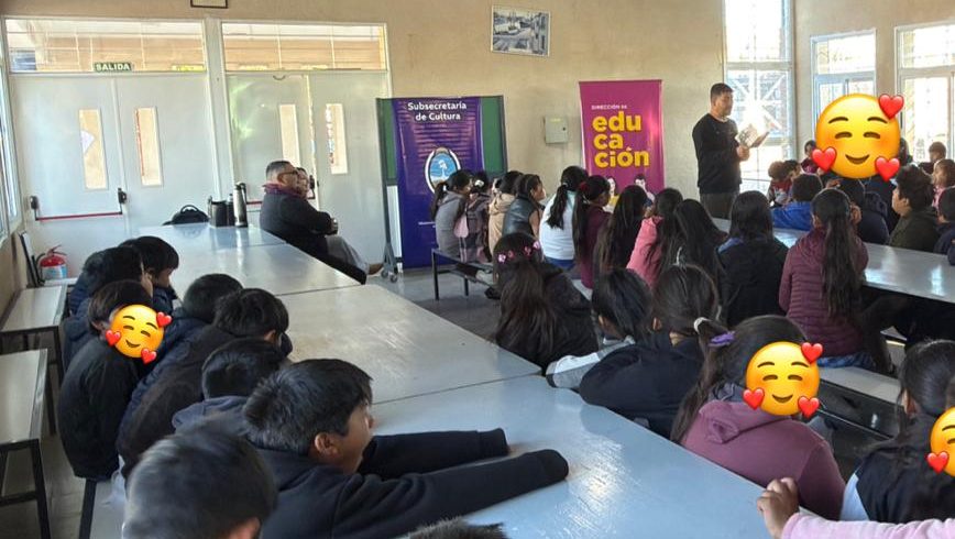 Escuelas de San Carlos compartieron actividades junto a escritores locales