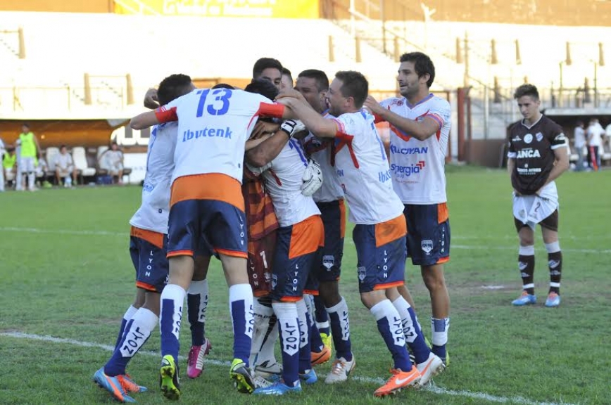 Copa Argentina: hoy juegan Estudiantes de Río Cuarto vs San Martín de Tucumán y Vélez vs Deportivo Armenio