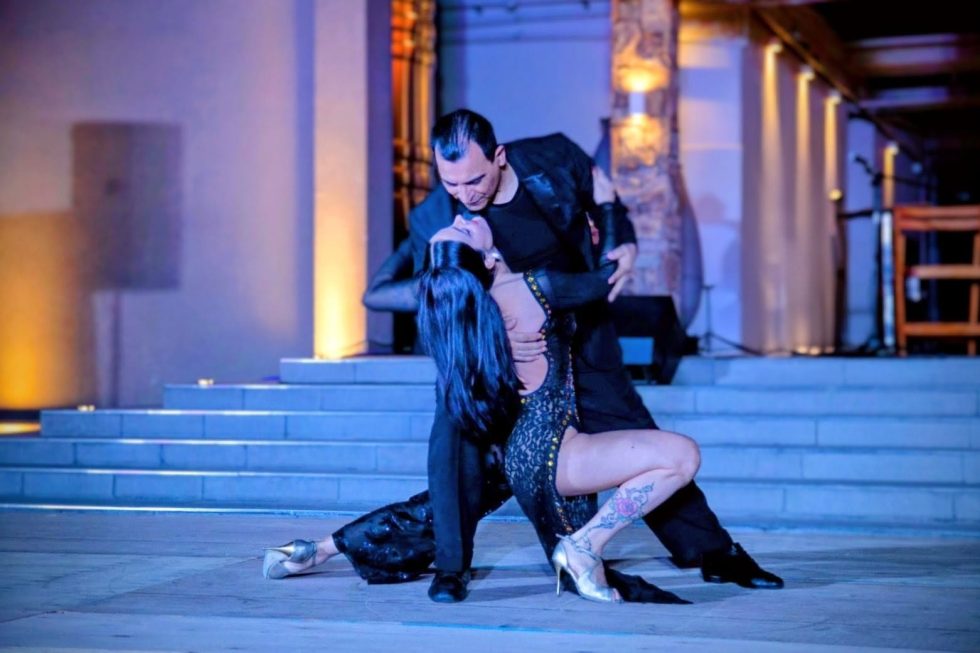 El ciclo “Espacios en movimiento” presenta una propuesta de tango en el Museo Carlos Alonso