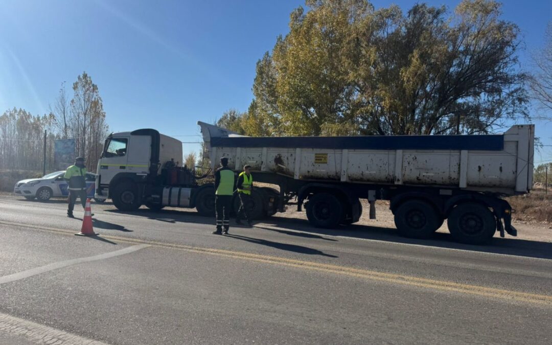 Operativo conjunto entre la Policía Ambiental Minera y el municipio de Tunuyán para el control del transporte de minerales