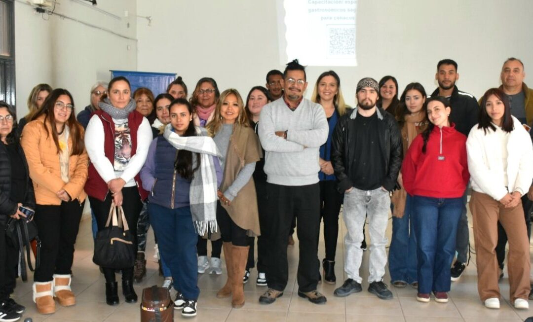 Tunuyán: Gastronómicos y estudiantes participaron de una capacitación sobre celiaquía