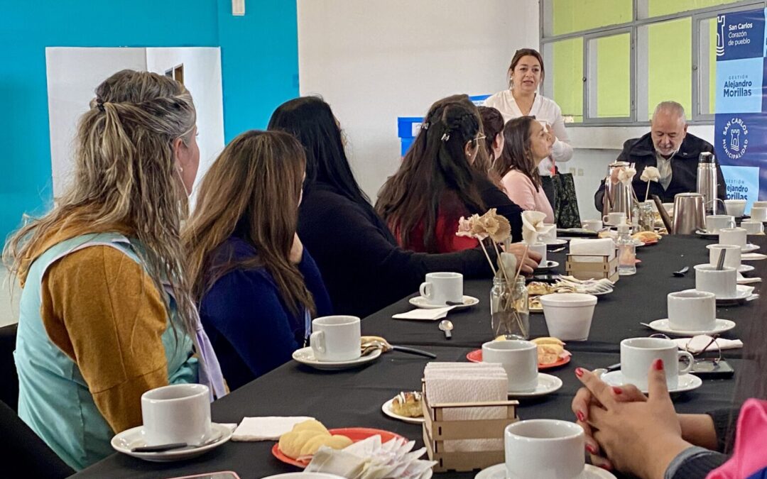 16 centros educativos de San Carlos recibieron material pedagógico