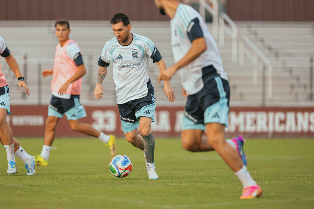 La Selección Argentina volvió a entrenarse de cara al segundo amistoso