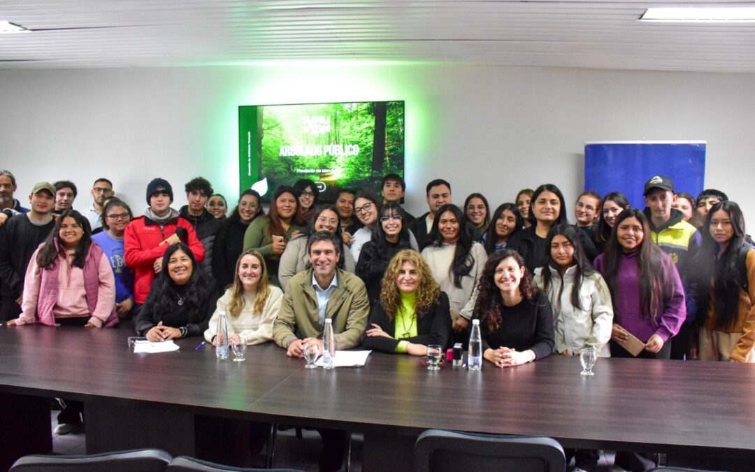 Tunuyán impulsa su primer censo digital del arbolado público junto a estudiantes de nivel superior