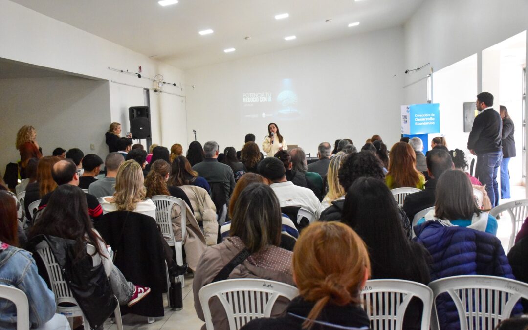 Emprendedores y empresarios locales se capacitaron para potenciar sus negocios con IA