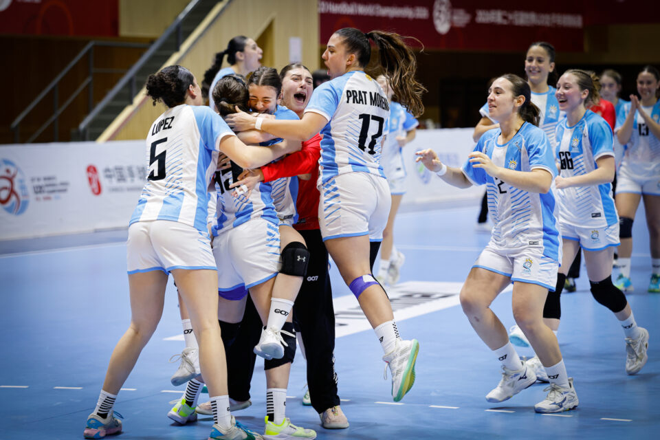 Las Juniors se despidieron del Mundial con una victoria sobre Angola