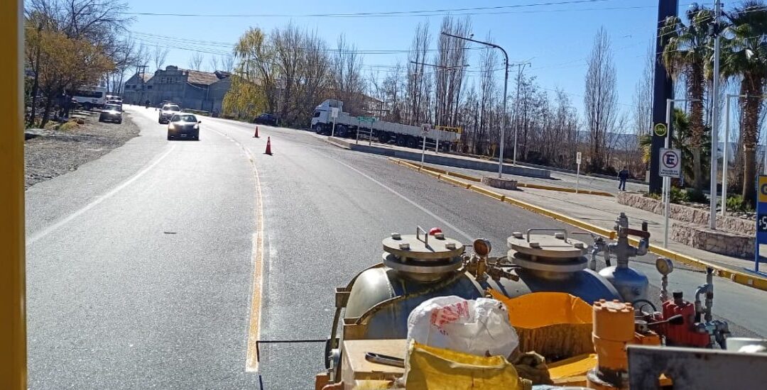 Renuevan la señalización de Los Cerrillos para reforzar la seguridad vial entre Tupungato y Ugarteche