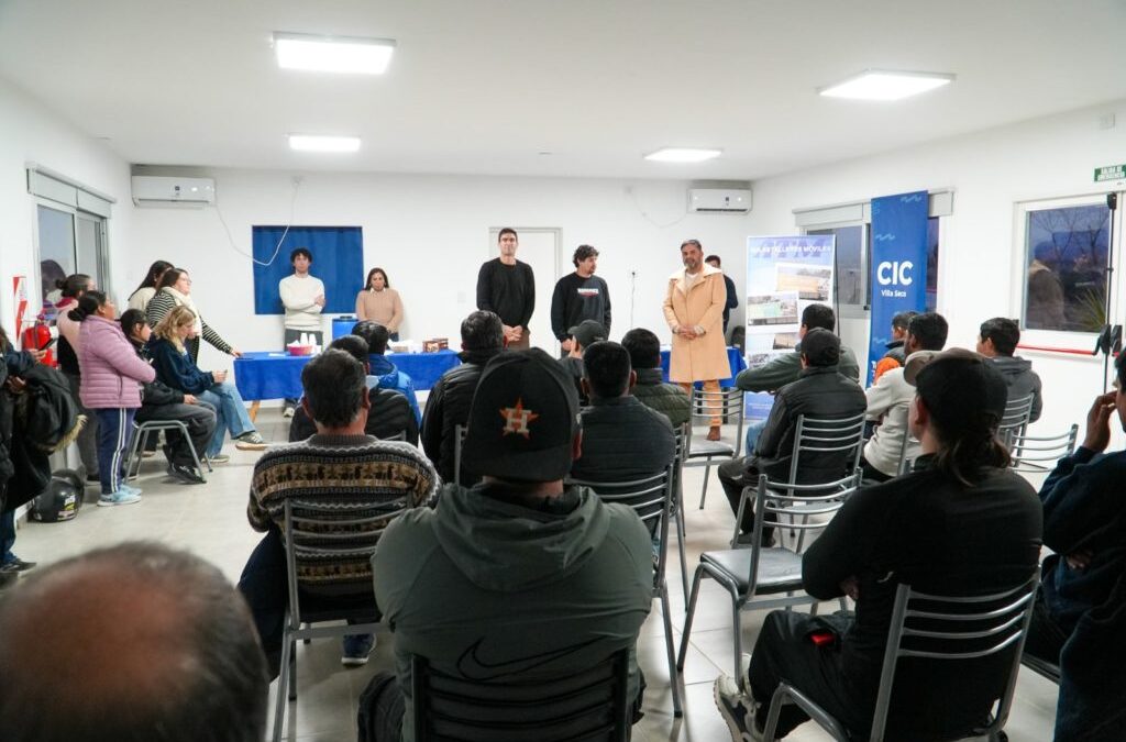 Más de 40 estudiantes recibieron sus certificados del Taller de Mecánica Básica