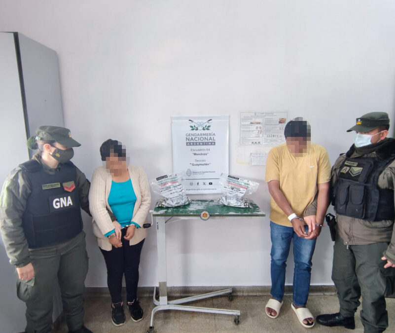 Mendoza: detienen a una pareja que llevaba más de dos kilos de cocaína ingerida