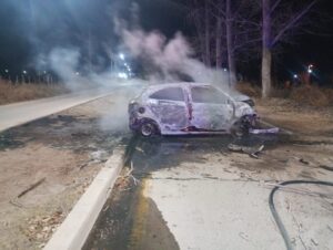 Tragedia en San Martín: un hombre murió tras chocar contra un árbol e incendiarse su auto