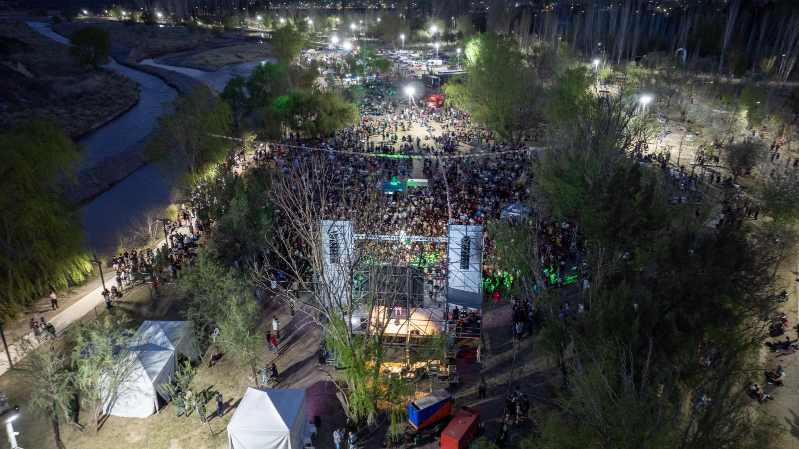 Miles de personas disfrutaron del Picnic Estudiantil en el Parque Lombardía