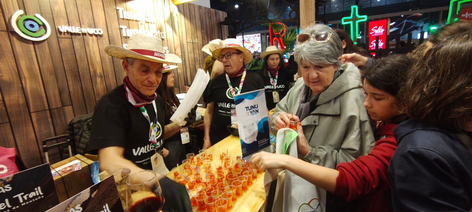 Tunuyán promociona sus atractivos turísticos en la 30ª edición de la Feria Internacional de Turismo en Buenos Aires