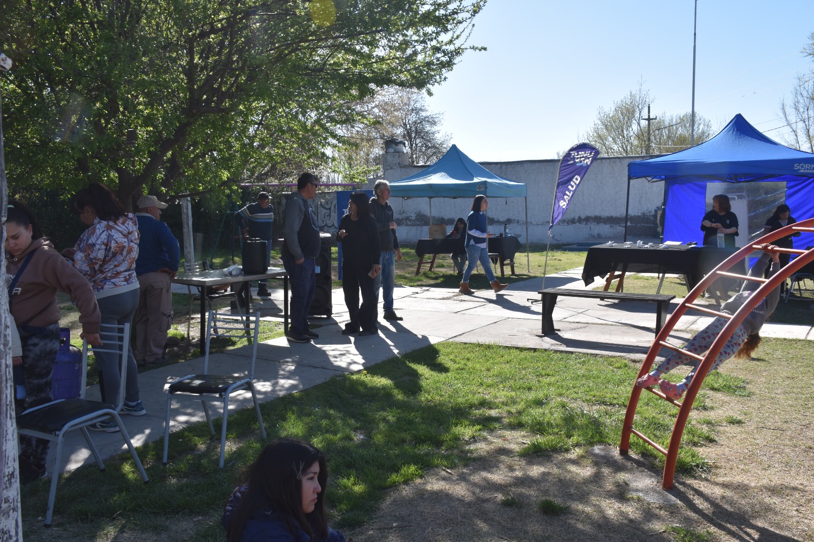Tunuyán: la Plaza de Servicios acercó trámites, salud y atención a los vecinos de Colonia Las Rosas