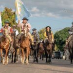 Vuelve la Cabalgata de los Claveles, una de las tradiciones más arraigadas de San Carlos