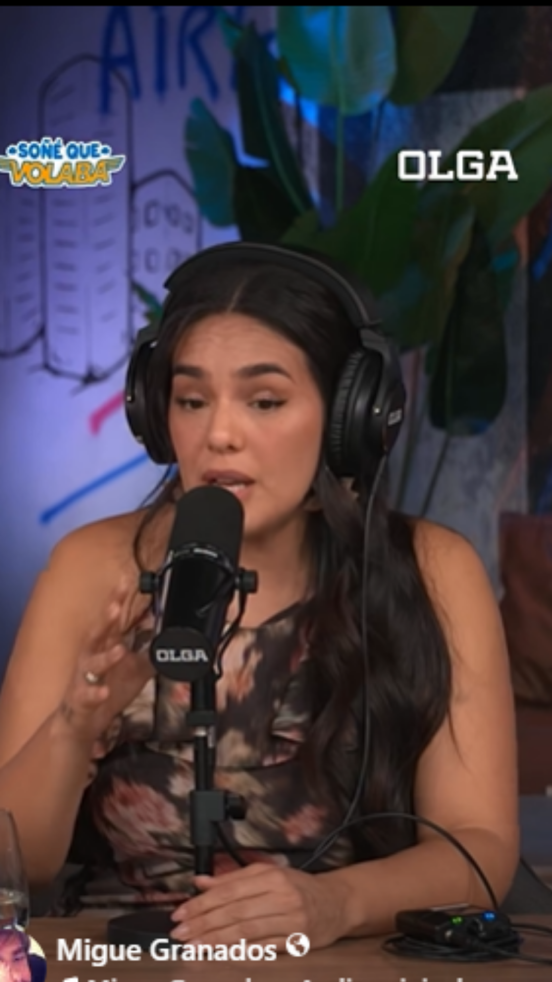 Angela Leiva y Migue Granados cantaron juntos ME PASAN COSAS en versión jazz, es una de las canciones más emblemáticas de la telenovela infantil argentina Chiquititas, creada por Cris Morena